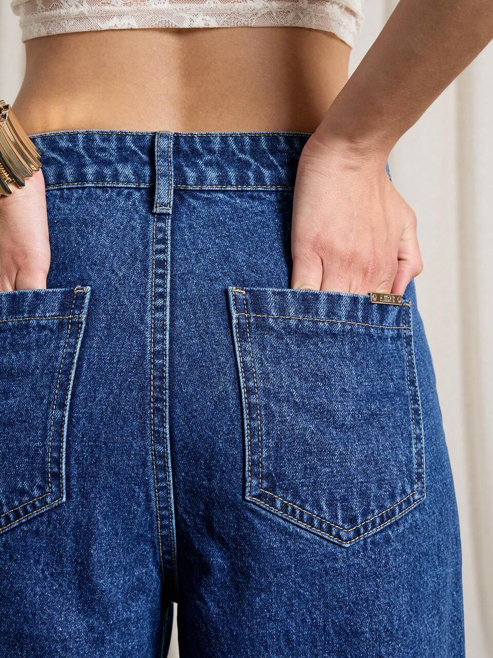 AiiRZ Contrast Stitch Pocket Detail Wide Leg Jeans