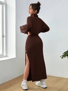 SHEIN EZwear 女士休闲字母印花高领宽松 T 恤和高开叉裙套装，秋冬 - 棕色 - 查看 2