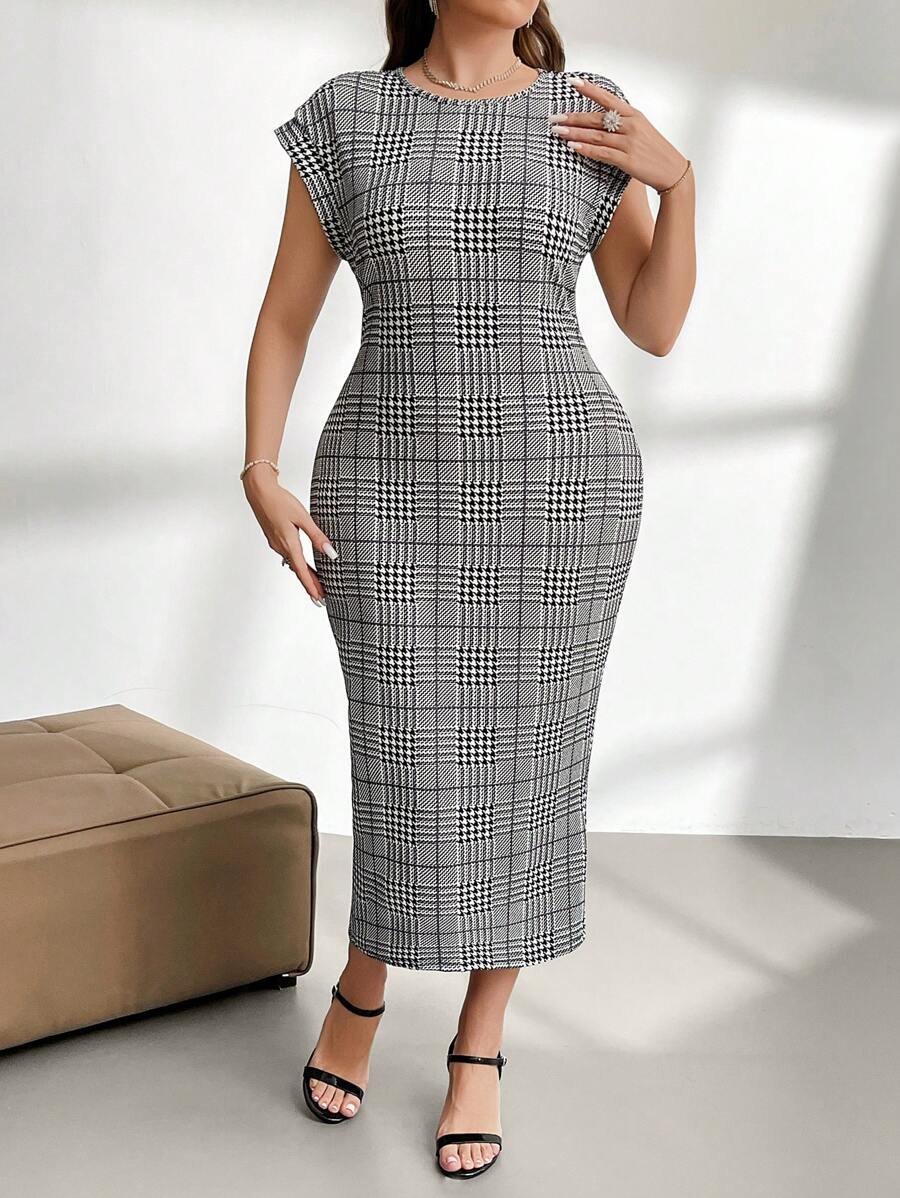 Firerie Plus Houndstooth Print Batwing Sleeve Dress - Black and White - View 1