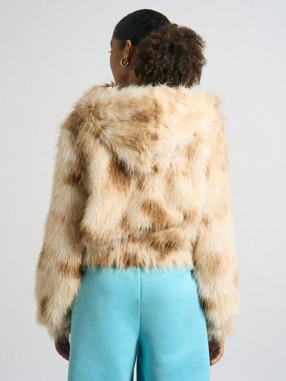 AiiRZ Warm Zip Front Faux Fur Cropped Bomber Coat