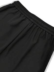 Manfinity Hypemode Herren Jogginghose in weiter Passform mit Schlitz am Saum und Kordelzug in der Taille - Schwarz - Übersicht 7