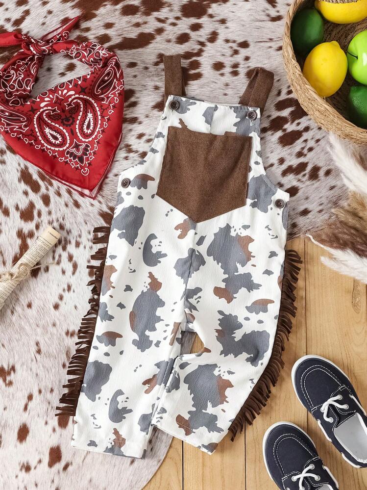 SHEIN Playful Pals Babyjongen 2 stuks Western Style Cowboy Casual, Veelzijdig, Schattig & Western Ranch Patroon Bedrukte Zak Overalls Franje Versierde Jumpsuit En Rode Bandana Zonder Schaduw Western Style Cowboy Hoed Kleding, Babyjongenskleding - Wit - Bekijken 4