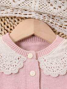SHEIN Vintaside Kids Baby Mädchen modischer, süßer Pullover-Set mit Blumen-Spitzenbesatz