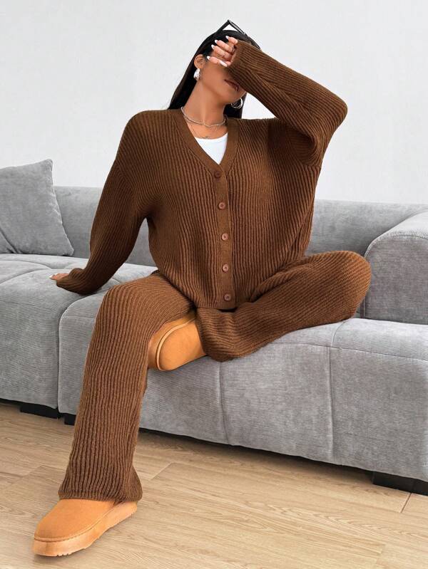 Flirla Ensemble pull casual en rouge et café unicolore, doux et confortable, pour femmes grandes tailles. Convient pour le port intérieur et extérieur, pour l'hiver.
