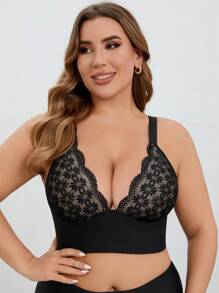 DesireSculpt Plus Size Lace Panel Wireless Bra