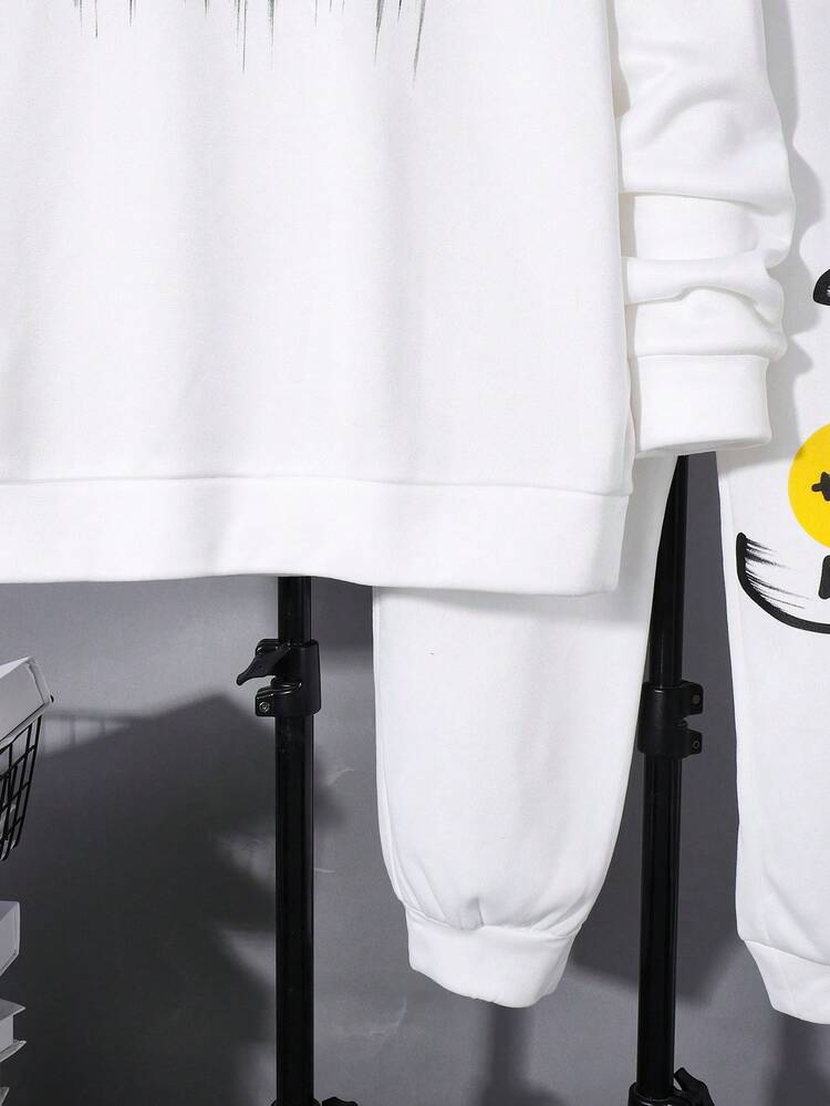 SHEIN TeenBoys 2 件休闲运动街头舒适百搭保暖超高性价比涂鸦字母印花针织连帽运动衫运动裤套装返校服装；秋季服装；青少年男孩服装；秋季夹克；秋季服装秋冬 - 白色 - 查看 3