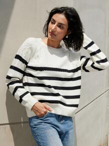 Aveloria Women Casual Round Neck Raglan Sleeve Striped Pattern Pullover Sweater Knit Pullover Fall Winter Outfit - Black and White - View 4