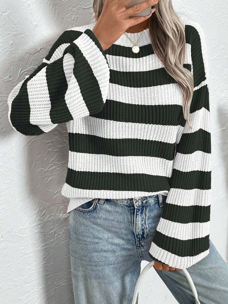 Calvaya 大码圆领长袖条纹毛衣，适合日常休闲穿着，针织套头衫，秋冬季款 - 黑與白 - 查看 1
