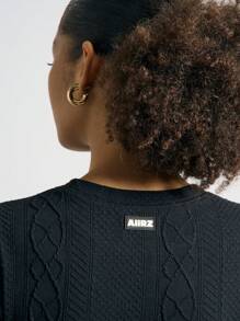 AiiRZ Bộ đồ hai mảnh áo len bó cổ tròn có chi tiết lông tay dài và quần legging - màu đen - Xem 5