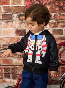 SHEIN The Baby Boy's Astronaut Positioning Print Hooded Jacket Combines The Classic Hooded Design With The Childlike Astronaut Print, Specially Designed For Babies Who Love To Explore. Whether It Is For Outdoor Outings Or Daily Wear, It Can Provide Your Baby With A Dual Experience Of Fashion And Comfort.