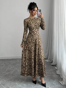 Chiquease 1 件女式豹纹压花长袖休闲连衣裙，秋季 - 杏色 - 查看 1