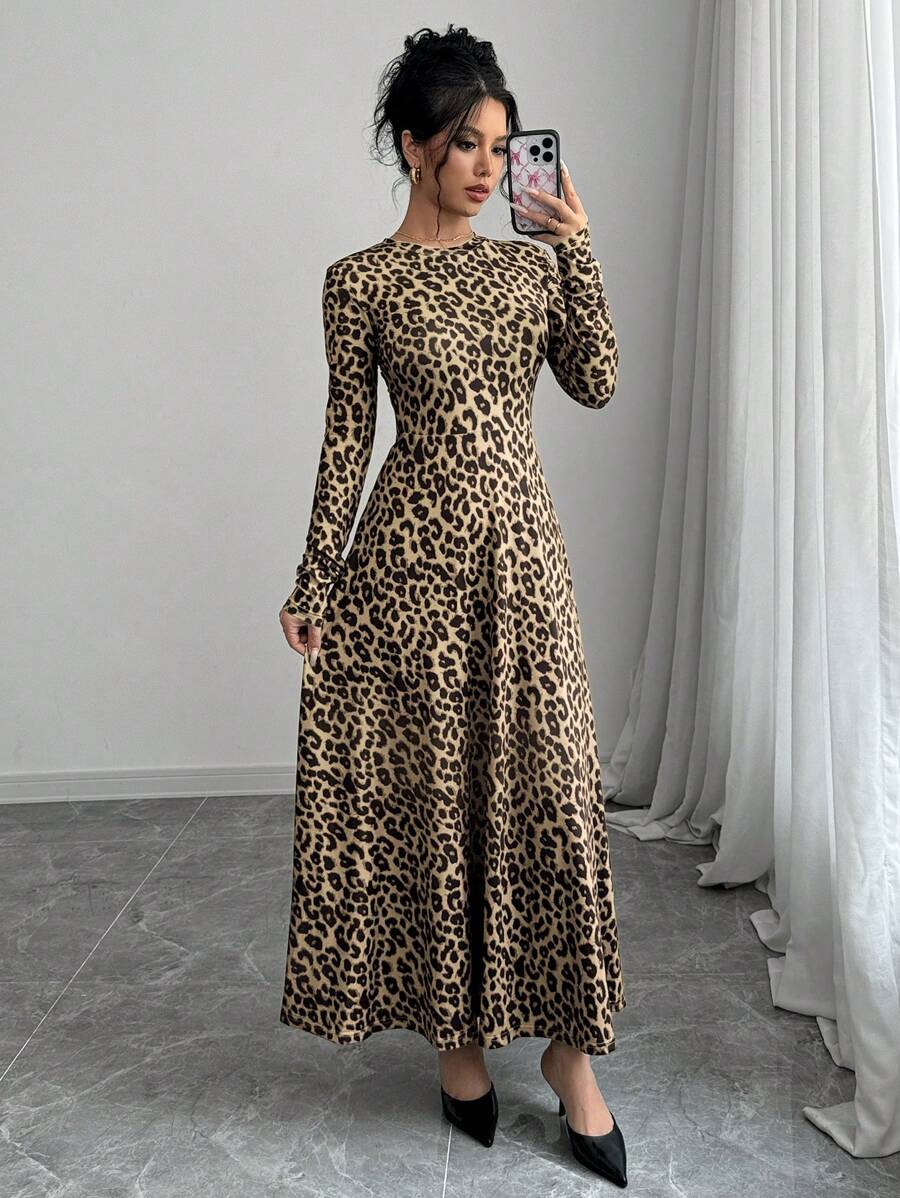 Chiquease 1 件女式豹纹压花长袖休闲连衣裙，秋季 - 杏色 - 查看 1