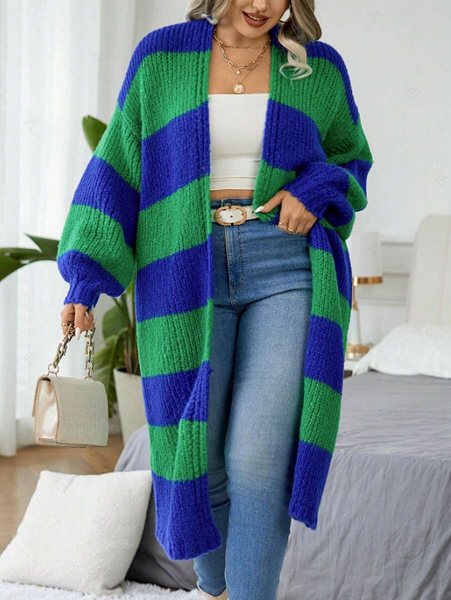 SHEIN CURVE+ 极简时尚大码蓝绿条纹开衫毛衣，简约休闲舒适，采用优质面料制成，亲肤，穿着无忧，适合毕业典礼，节日，母亲节，万圣节，新年，情人节，感恩节，圣诞节，复活节，国庆节，舞会，除夕，冬季 - 藍色 - 查看 1