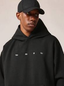 SUMWON Oversized Premium Fleece Pullover Hoodie Winter Collection Designer Artwork Streetwear Essential With Kangaroo Pocket Logo Detail Casual Athletic Wear - Black - View 3