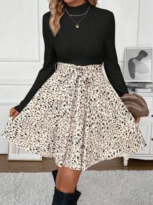 SHEIN Frenchy 小碎花印花立领系带下装和上装双色 A 字形花卉印花连衣裙 - 黑色 - 查看 6