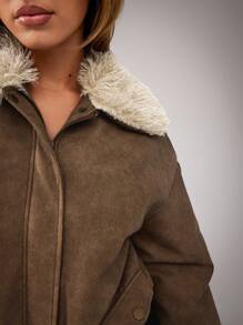 SHEIN BAE 女士秋冬棕色复古时尚宽松拉链外套，适合秋季棕色人造皮革斑驳纹理水洗 PU 做旧服装毛领拼接时尚百搭外出/羽绒服/冬季女装/感恩节女装/圣诞节女装 - 棕色 - 查看 6