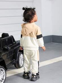 Bộ 2 quần nỉ in họa tiết khủng long màu tương phản cho bé trai và quần nỉ chắp vá, dễ thương và thời trang cho hoạt động ngoài trời hoặc giải trí, phù hợp cho mùa thu/đông - Màu be - Xem 2