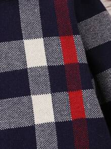 SHEIN Maglione a maniche lunghe casual da ragazzo con stampa a righe e blocks di colore sul colletto