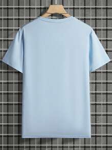 Manfinity Homme 男式圆领短袖图案印花休闲上衣 T 恤、山地 T 恤、男式浅蓝色图案 T 恤、天蓝色图案 T 恤、男式淡蓝色图案 T 恤，2000 年代风格 - 淺藍色 - 查看 2