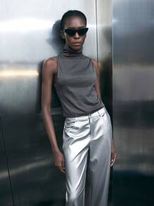 Maija 女式温暖灰色金属条纹高领针织背心，秋冬款 - 灰色 - 查看 3