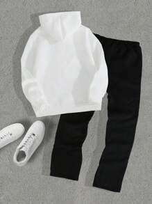 SHEIN Tween Boy 英文图案印花保暖内衬连帽运动衫，街头日常休闲外套，适合春秋季节 - 黑與白 - 查看 2