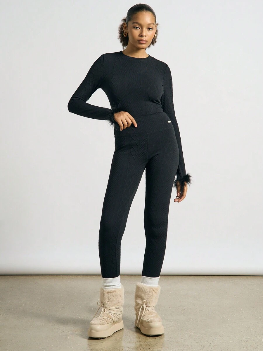 AiiRZ Bộ đồ hai mảnh áo len bó cổ tròn có chi tiết lông tay dài và quần legging - màu đen - Xem 1