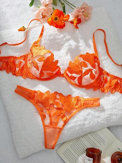 Maple Leaf Geborduurde Mesh Verleidelijke Lingerie Set Women view 5
