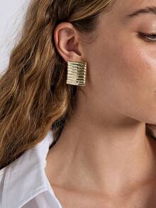 AiiRZ 预镀金方形纹理耳钉 - 金黃色 - 查看 2