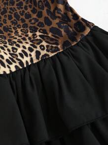 Flirla Robe courte sans manches à ourlet superposé et imprimé léopard pour femme