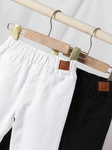 SHEIN Playful Pals 2pcs Baby Boys All-Match Versatile Loose Comfy Casual White + Black Denim Straight Leg Pants Set - Multicolor - View 3