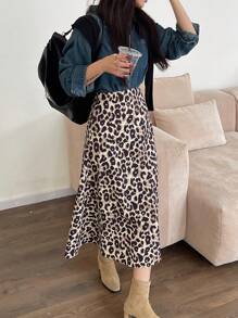 DAZY Falda midi de línea A con estampado de leopardo para mujeres