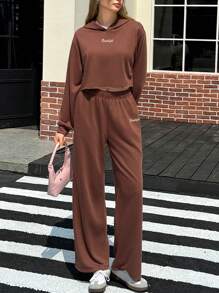 Jouncy 2 件女式纯色字母印花连帽运动衫和裤子套装 - 咖啡棕 - 查看 1