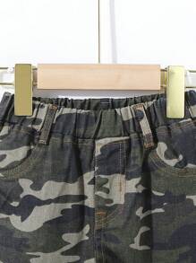 SHEIN Playful Pals Baby Boy Casual Cotton Camo Print Jacket + Tapered Jeans 2pcs Outfit Set, Comfortable Daily Wear - Army Green - View 3