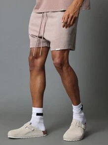 SUMWON Conjunto de 2 piezas con camiseta de manga corta con lavado y pantalón corto con estampado gráfico de número, corte regular - Caqui - Ver 4