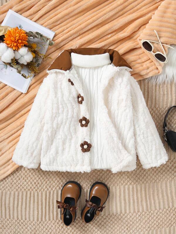 SHEIN Chaqueta para niñas jóvenes, de material de felpa, en colores marrón y beige, con cuello de solapa, bolsillos marrones, botones con diseño floral, de estilo pastoral casual y retro, apta para otoño e invierno