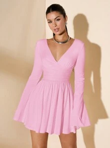 SHEIN BAE Solid White Minimalist Daily Sexy Deep V-Neck Long Sleeve Ruffle Cuff Waisted Mini Dress, Autumn/Winter - Baby Pink - View 4