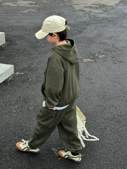 SHEIN 2 件儿童青少年男孩休闲韩版字母印花图案宽松连帽衫和宽松纯色慢跑裤套装，适合春季、夏季、秋季、冬季上学、花园、海滩、生日