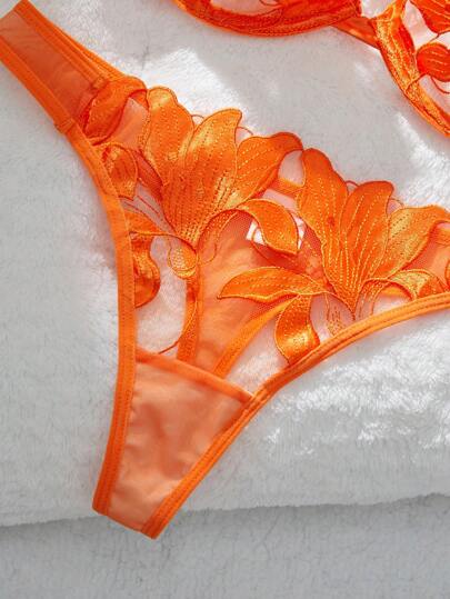 Maple Leaf Geborduurde Mesh Verleidelijke Lingerie Set Women view 4