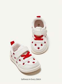 Cozy Pixies Zapatillas De Moda Planas Para Niñas Con Cierre, Diseño De Dibujos Animados De Frutas Blancas Y Fresas Rojas Para Uso Diario Durante Todas Las Estaciones