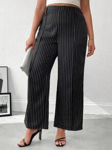 Flirla Celana Kasual Potongan Lurus Motif Garis-garis Ukuran Besar dengan Kantong - Hitam - View 5