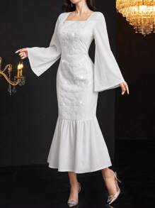 Modelyn Women's Solid Color Square Neck Floral Applique Elegant Long Sleeve Dress