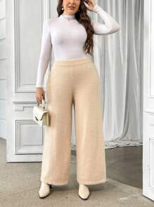 SHEIN Privé Conjunto de punto cálido y acogedor de talla grande para mujer, que incluye suéter tipo pullover y pantalones, adecuado para uso casual y de estar en casa en otoño/invierno, con tela suave y agradable a la piel
