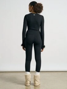 AiiRZ Bộ đồ hai mảnh áo len bó cổ tròn có chi tiết lông tay dài và quần legging - màu đen - Xem 2