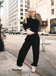 SHEIN EZwear Conjunto de sudadera con capucha y pantalón de chándal de felpa informal para mujer, ajuste holgado, negro, para otoño/invierno - Negro - Ver 1