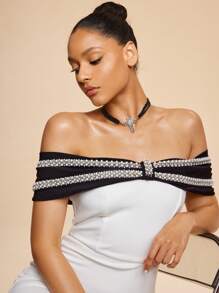 SHEIN BAE Colar de cruz de contas pretas estilo gótico