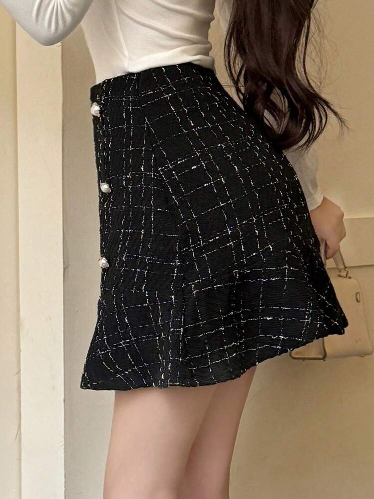 Women's Plaid Printed Button Decorated Elegant A-Line Skirt Fall,Winter - Black - View 3