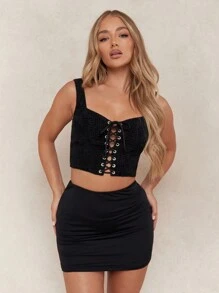 MISSGUIDED Boucle Sweetheart Neck Braid Front Closure Sleeveless Crop Top - Black - View 1