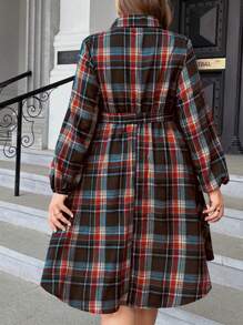 SHEIN LUNE 加大码圣诞格纹 Polo 领开衫蝴蝶结长袖连衣裙，秋冬休闲长款女装 - 棕色 - 查看 2