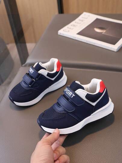 1 双黑色钩环运动鞋透气婴儿幼儿跑步鞋，适合男孩和女孩