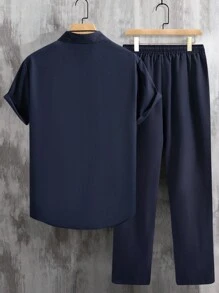 Manfinity Homme Bộ quần áo sơ mi tay ngắn màu trơn thường ngày cho nam - Màu xanh hải quân - Xem 2